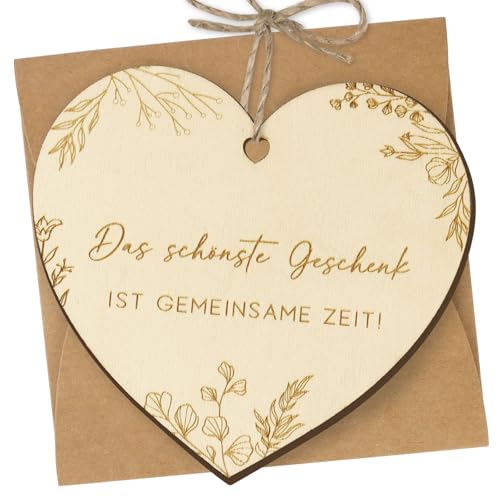 BETESSIN Gutschein Karte Holz - Das schönste Geschenk ist gemeinsame Zeit - Herzförmige Geschenkkarte mit Umschlag - Gutschein für gemeinsame Zeit - Gutschein Verpackung Zeit schenken